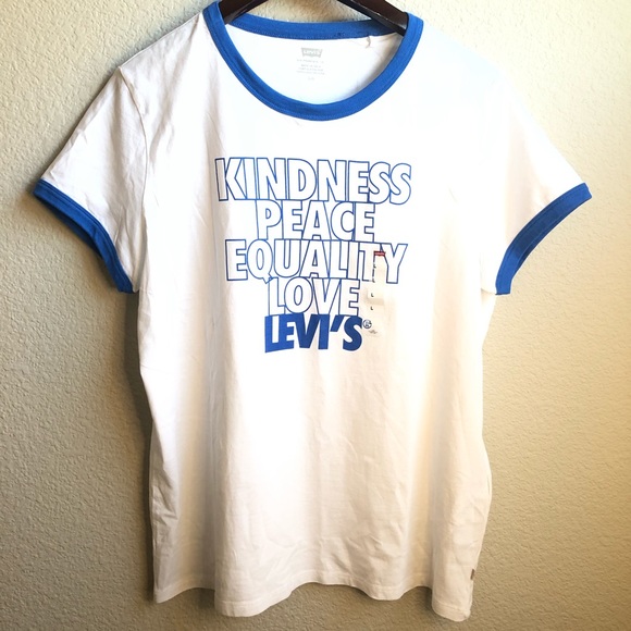 white and royal blue graphic tee